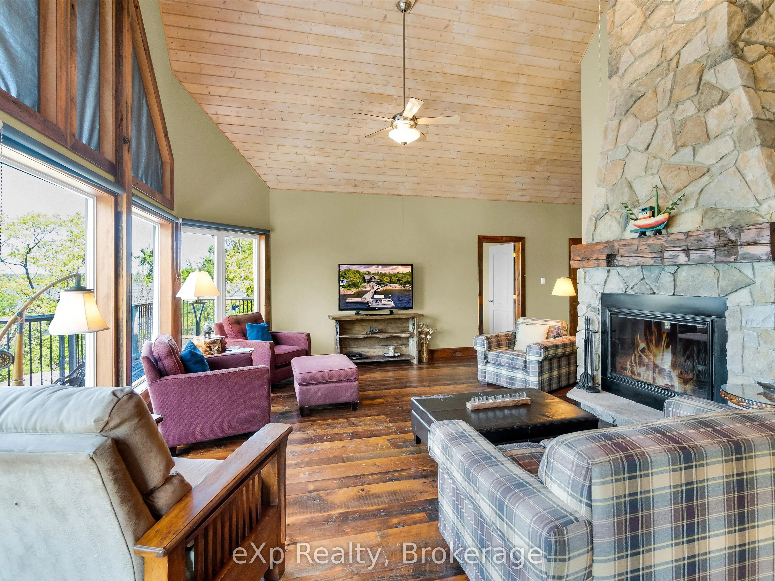 6646 1040LittleBeausoleil Island