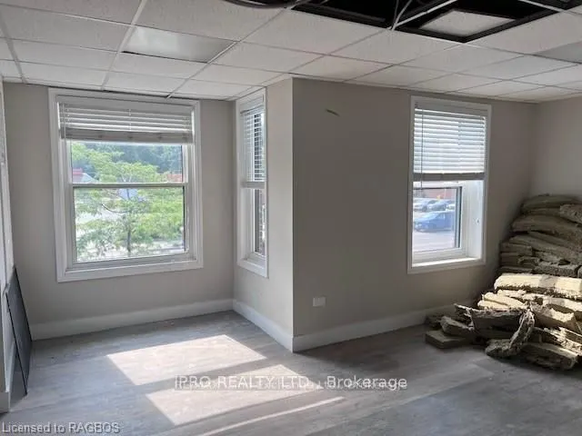 932 Queen Street W