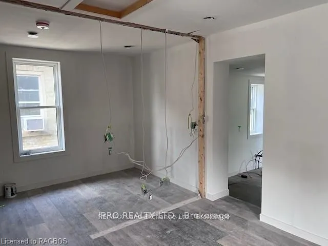 932 Queen Street W