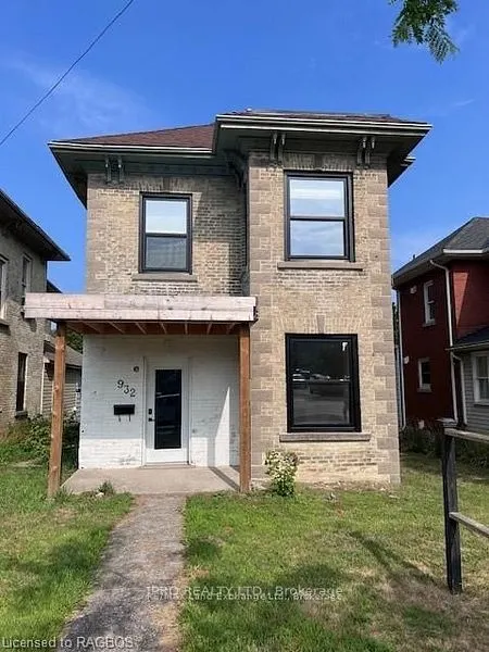 932 Queen Street W