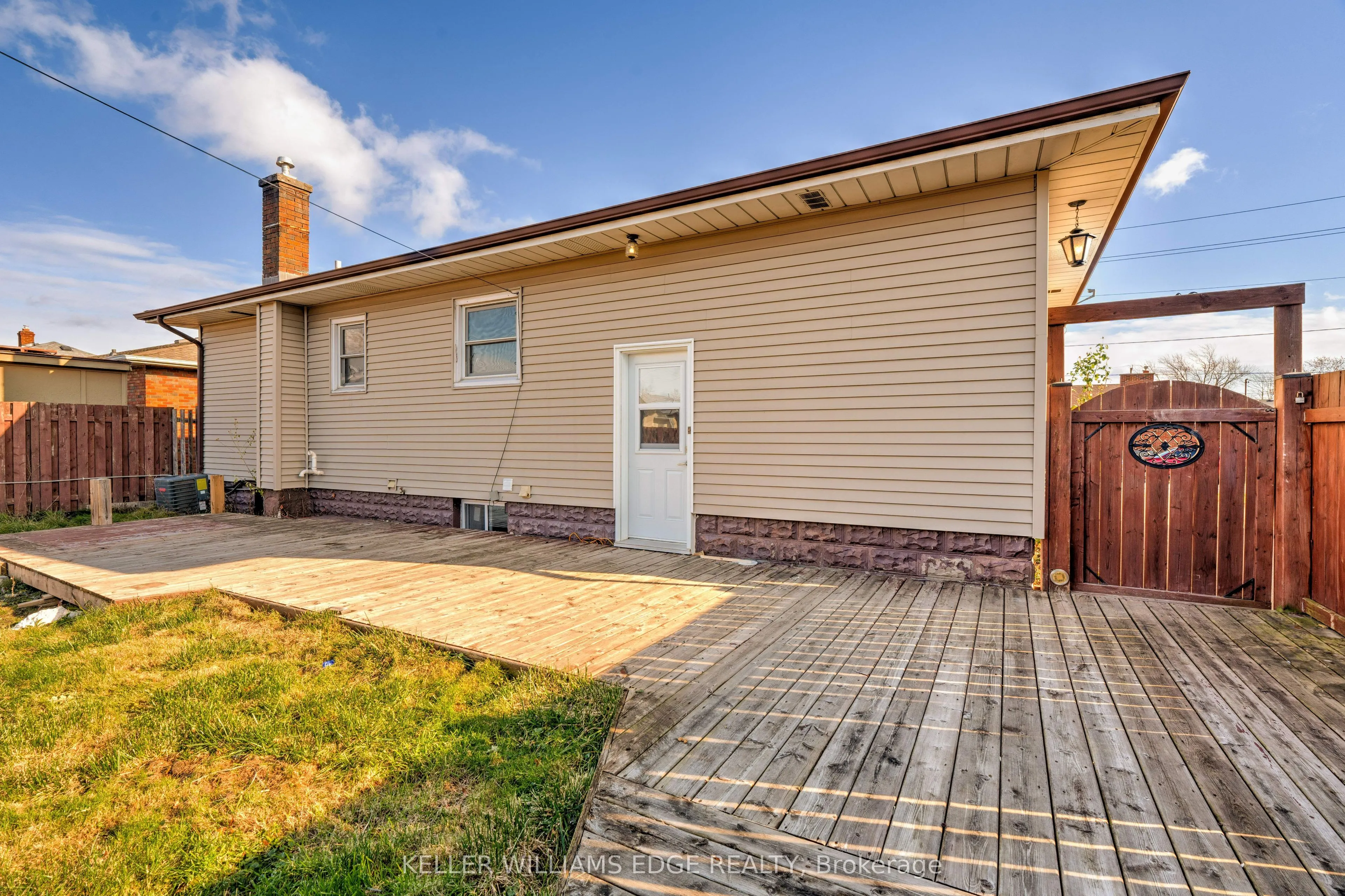 662 Harriet Street