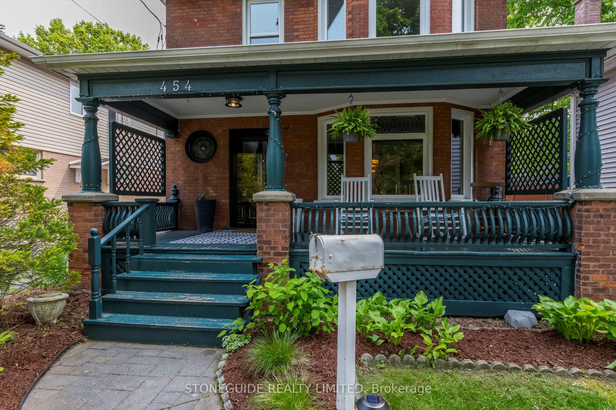 454 Mark Street