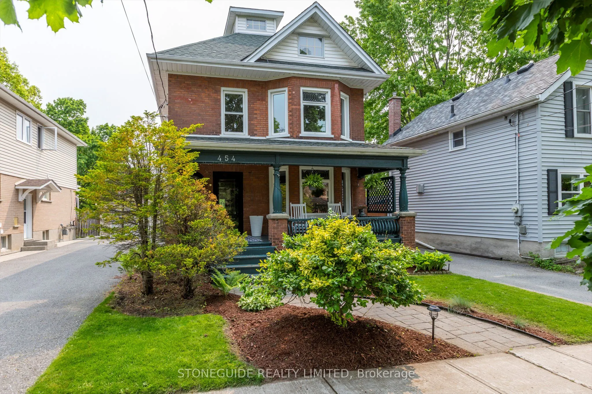 454 Mark Street