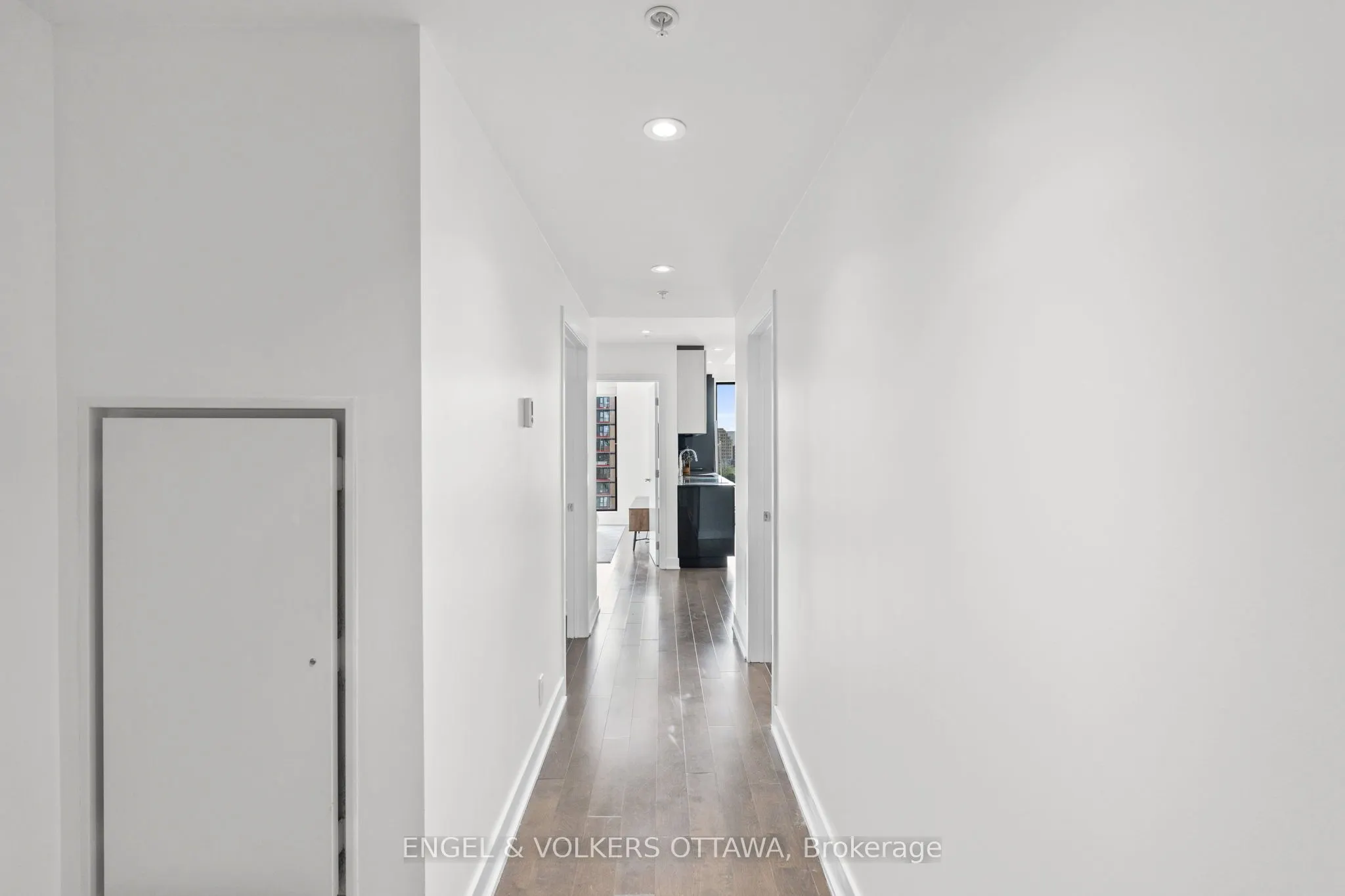 20 DALY Avenue, #1606