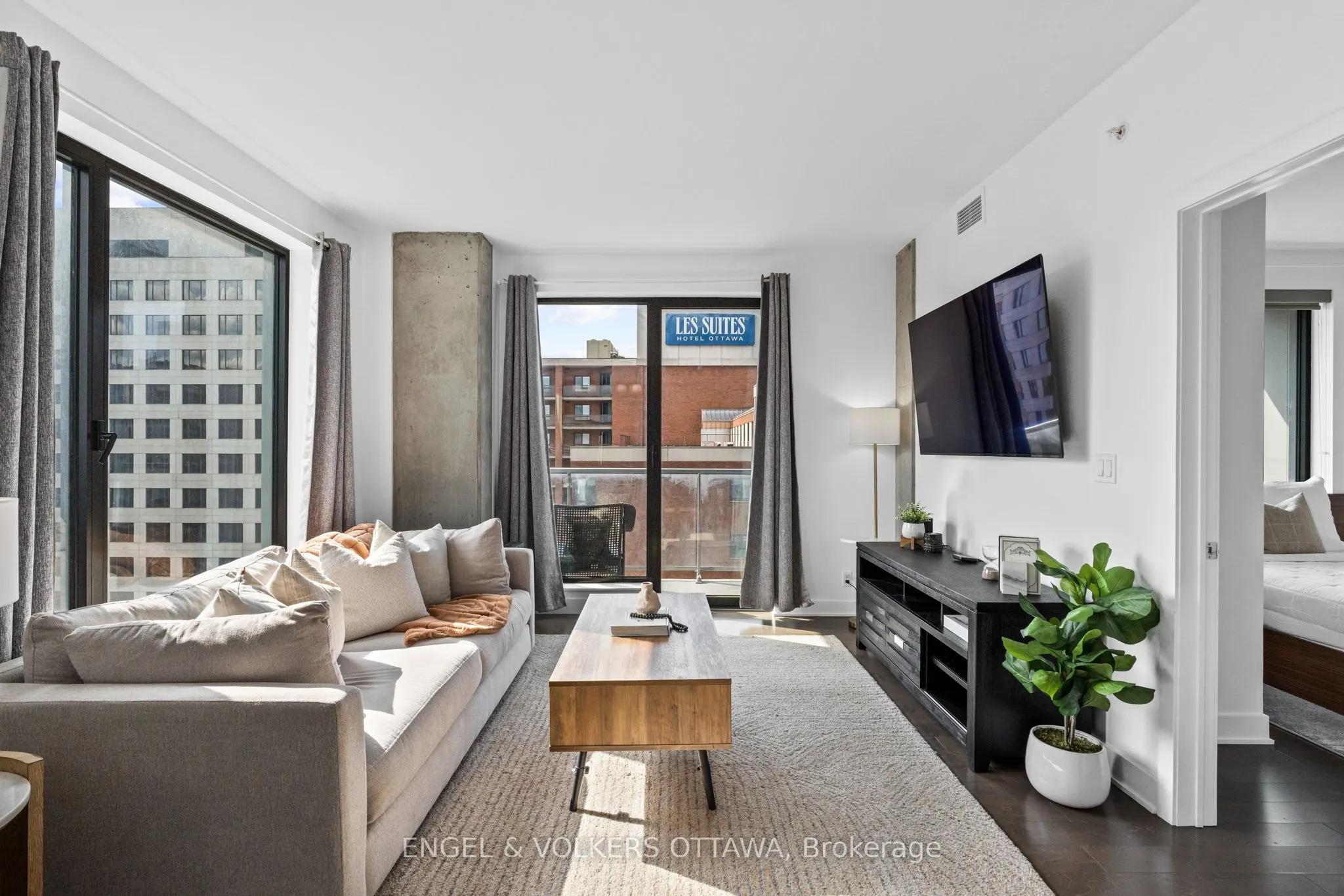 20 DALY Avenue, #1606