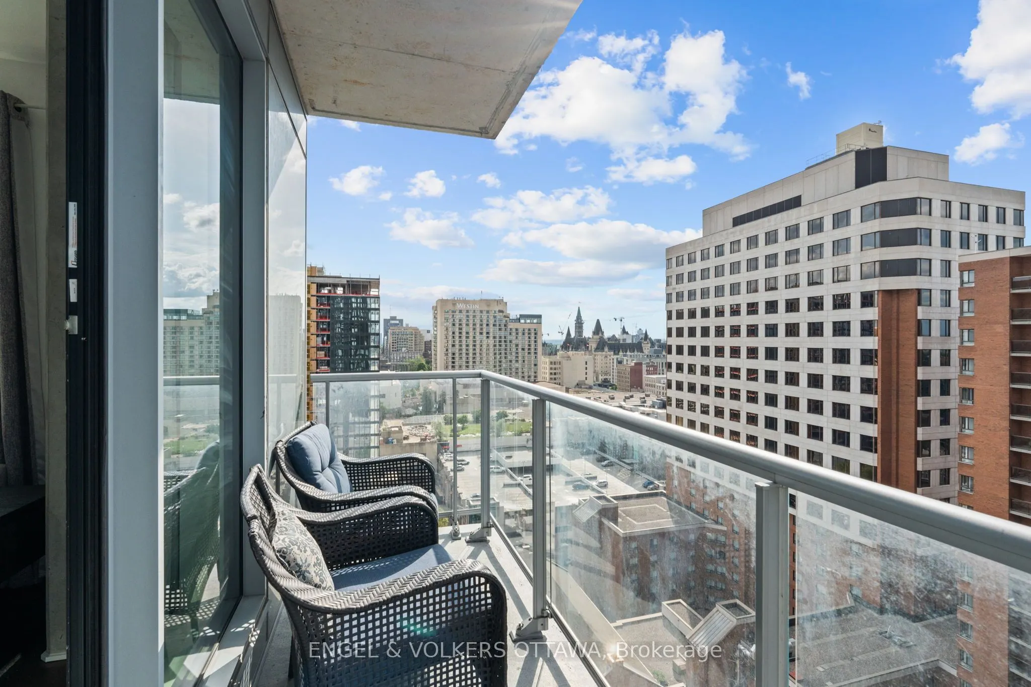 20 DALY Avenue, #1606