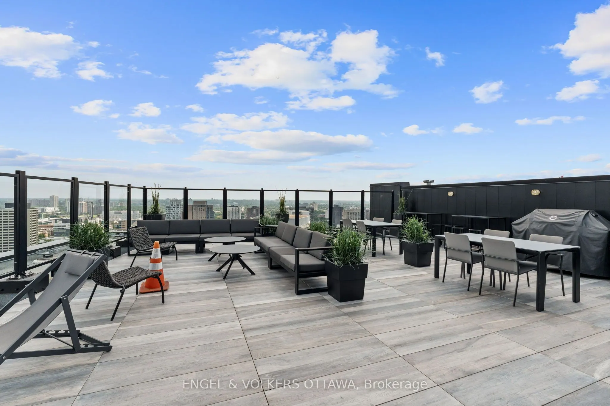 20 DALY Avenue, #1606