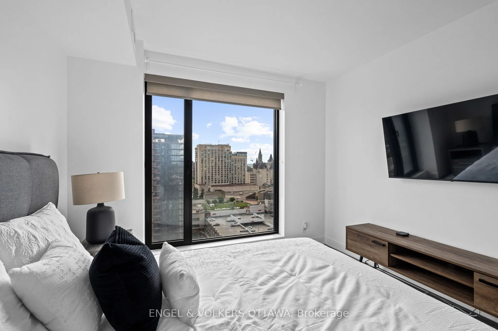 20 DALY Avenue, #1606