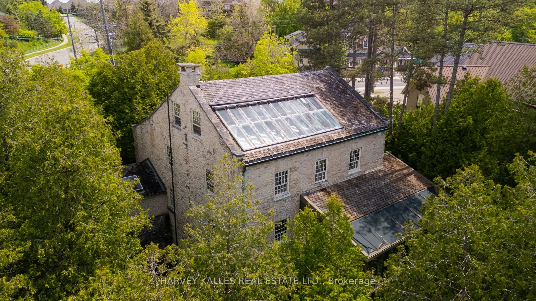 243 Main Street S