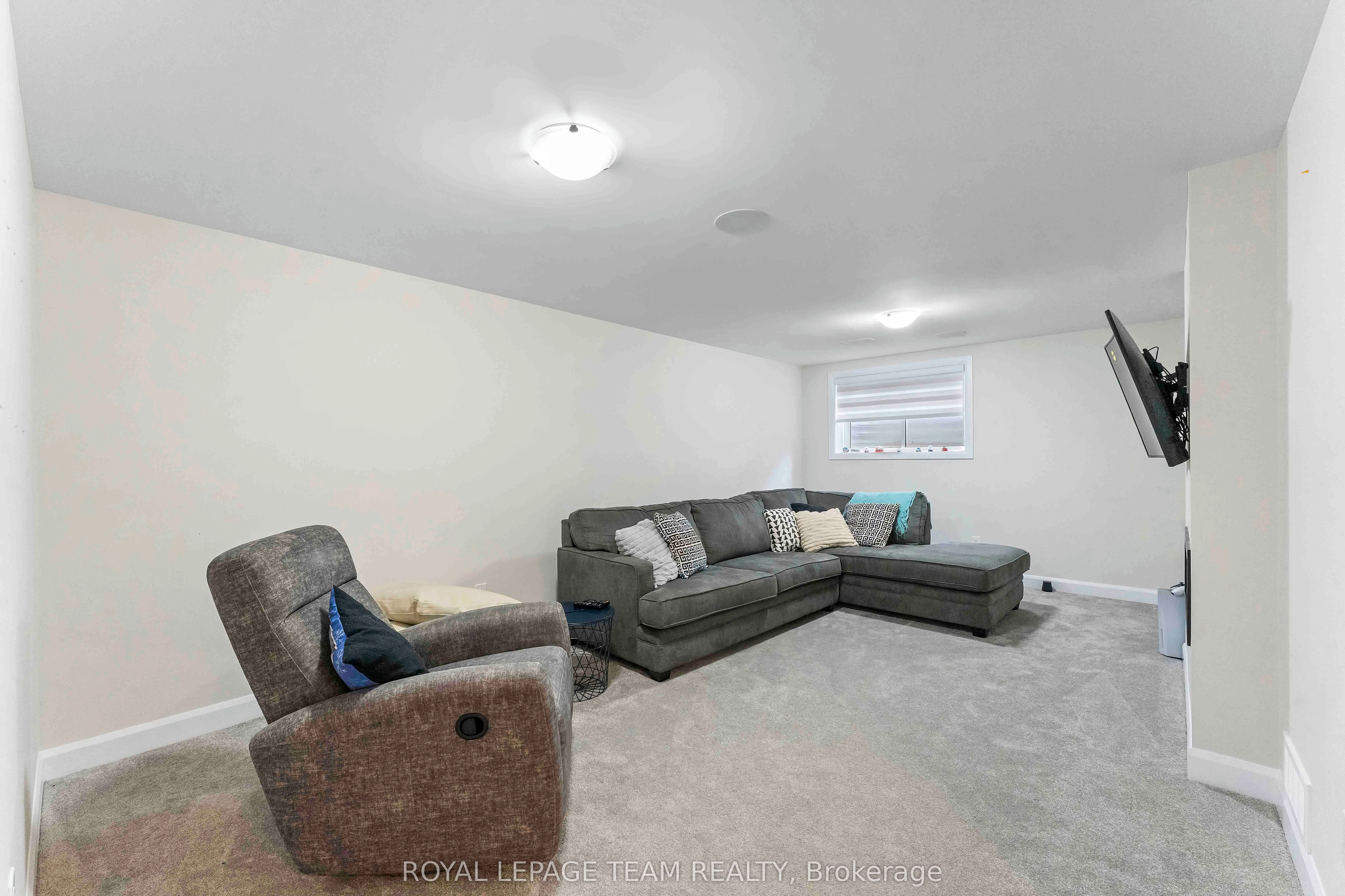 325 Cosanti Drive