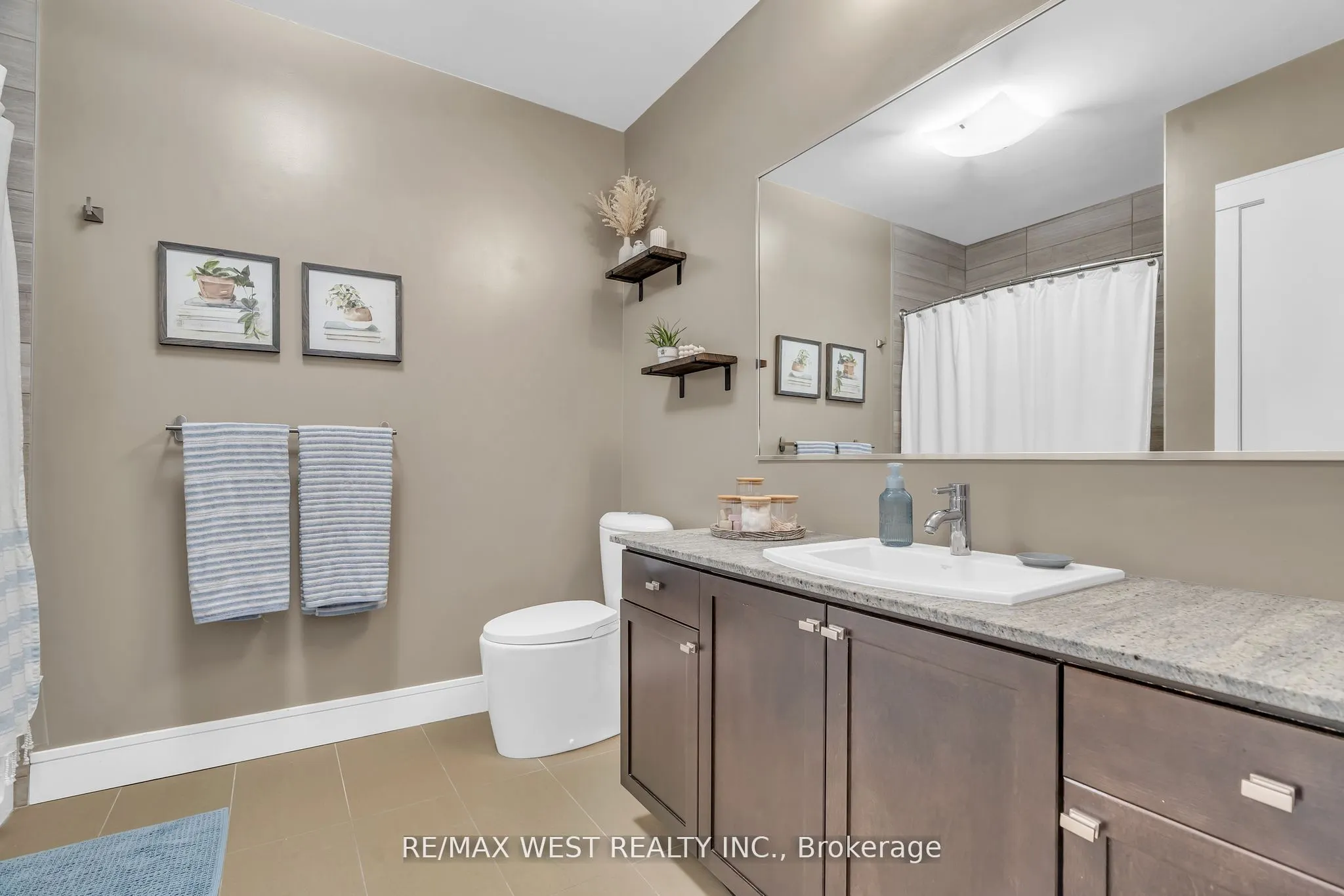 112 Benton Street, #704