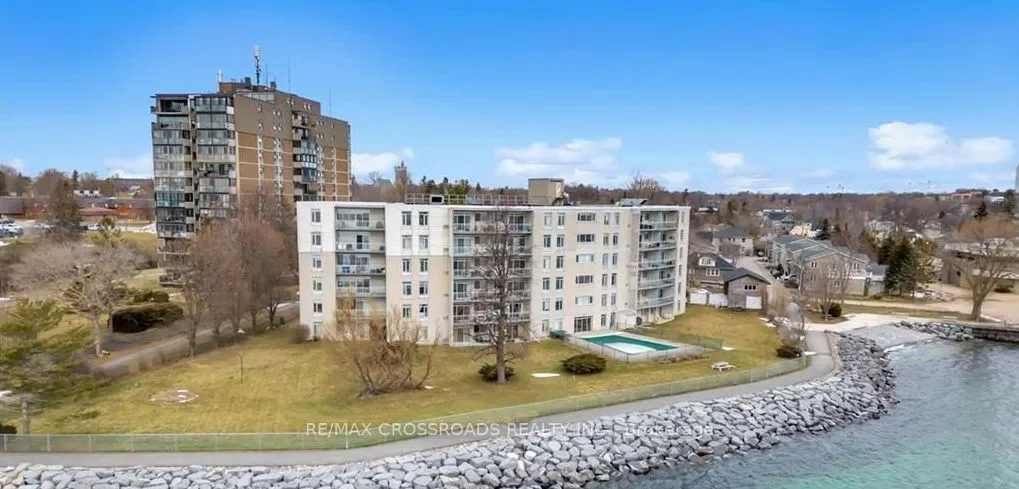 1 Mowat Avenue, #209