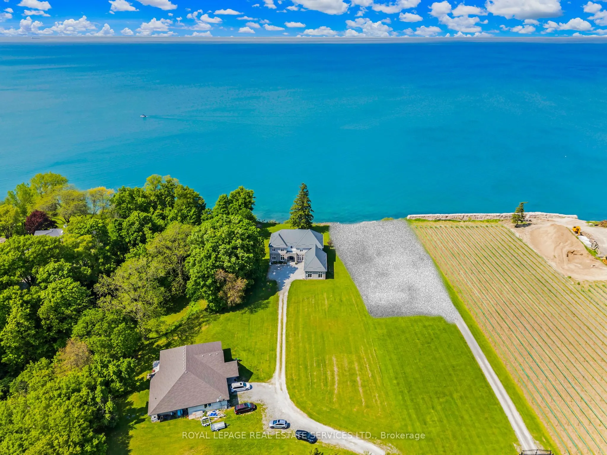 2581 North Service Road