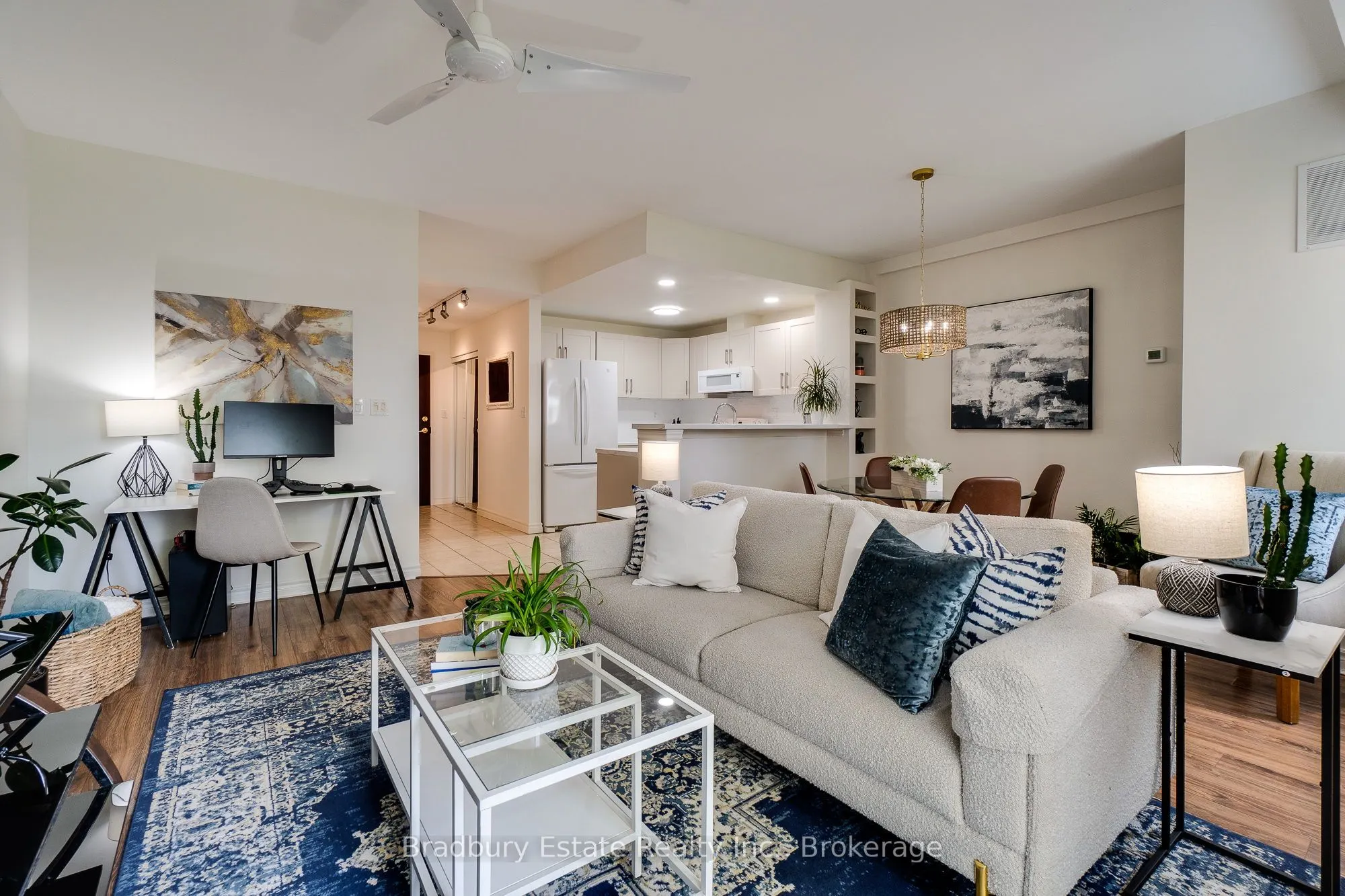 262 Dundas Street E, #105