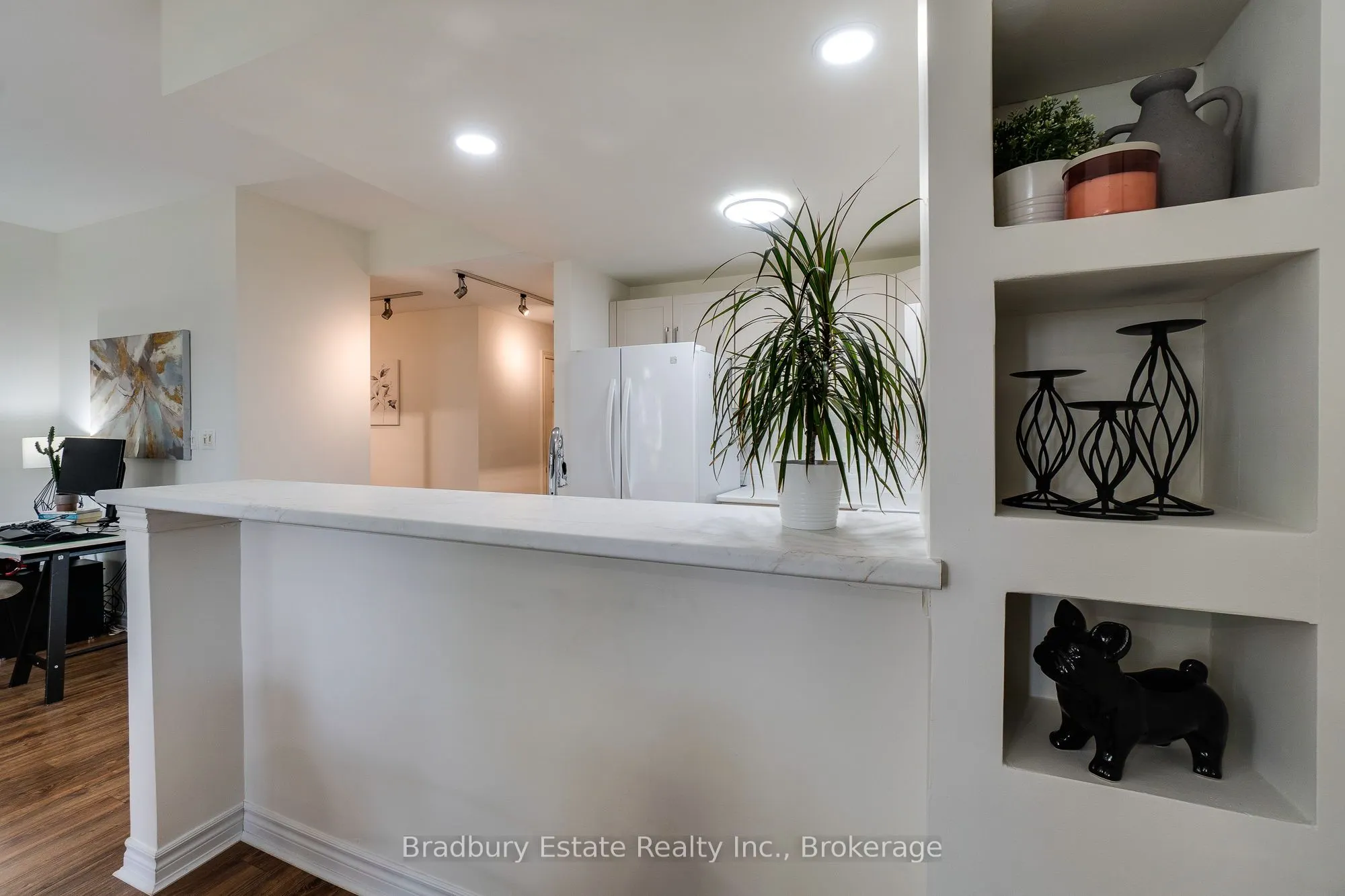 262 Dundas Street E, #105