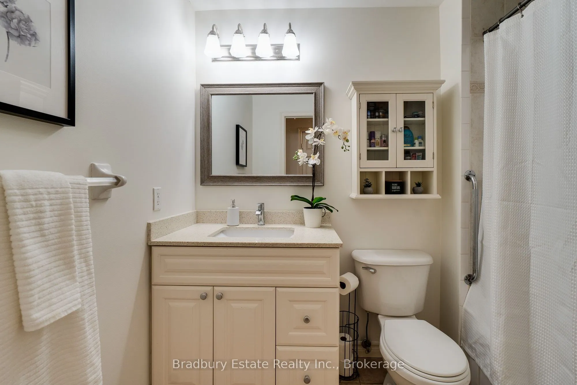 262 Dundas Street E, #105