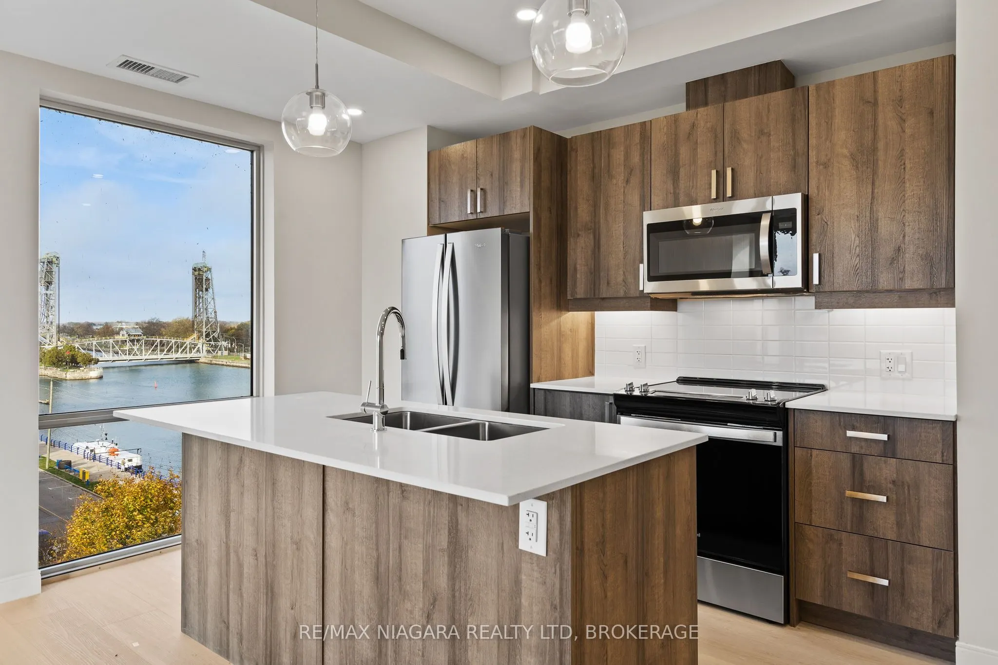118 West Street, #605