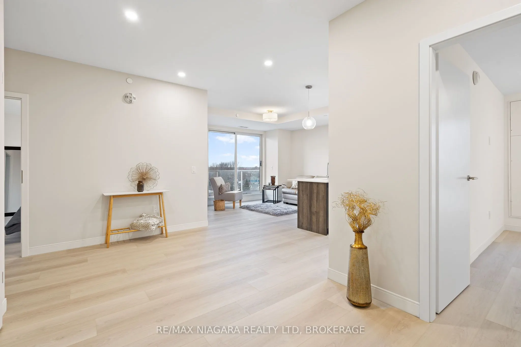 118 West Street, #605