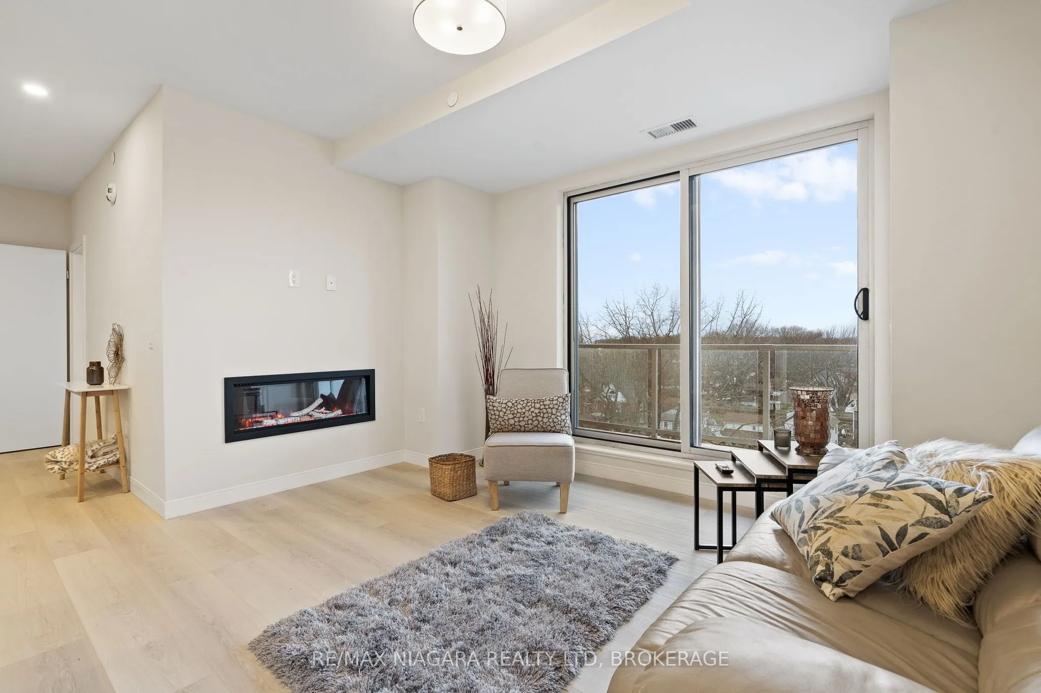 118 West Street, #605