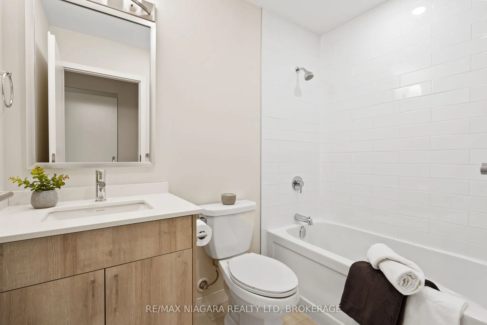 118 West Street, #605