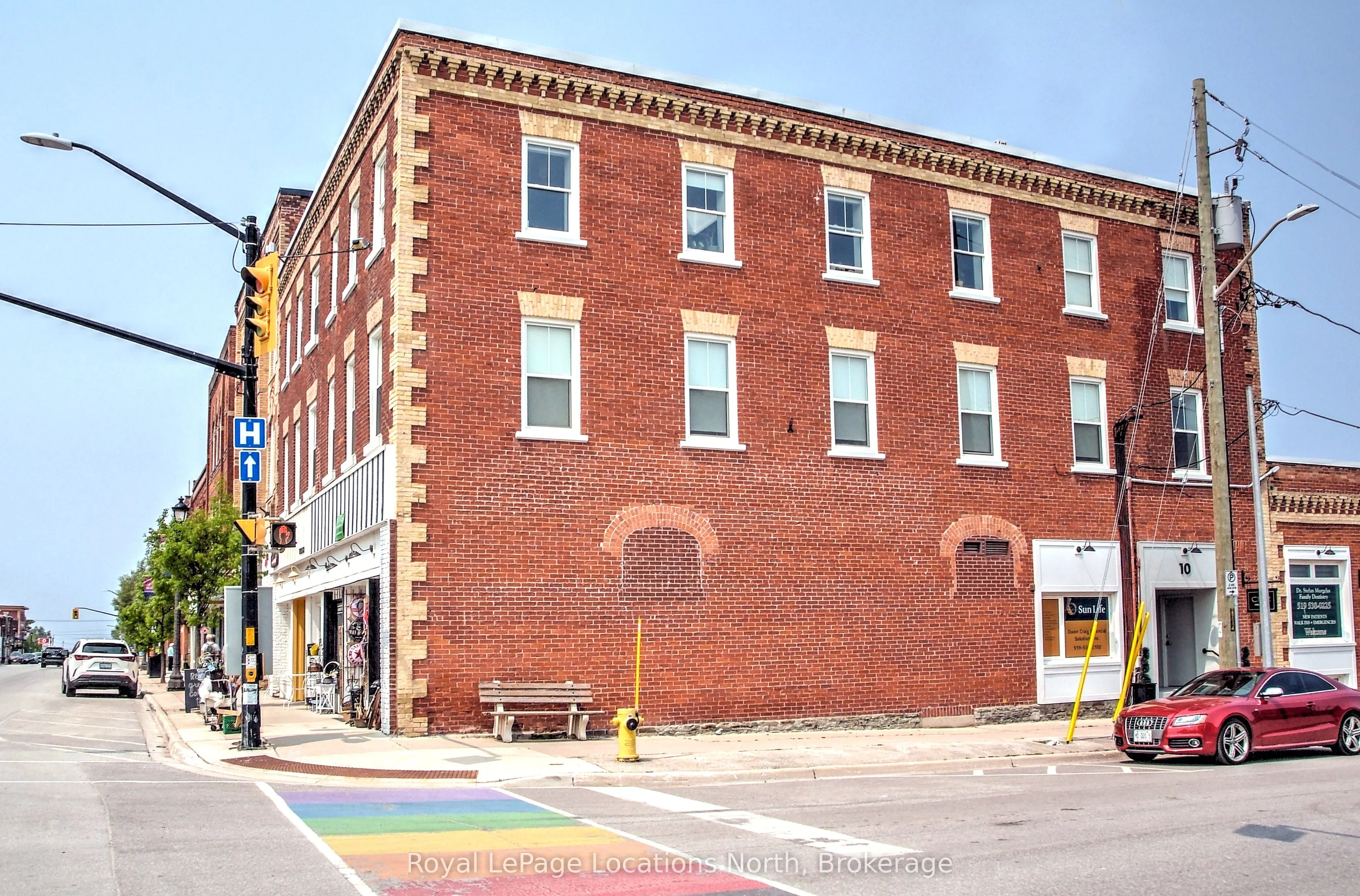 10 Trowbridge Street E, #302