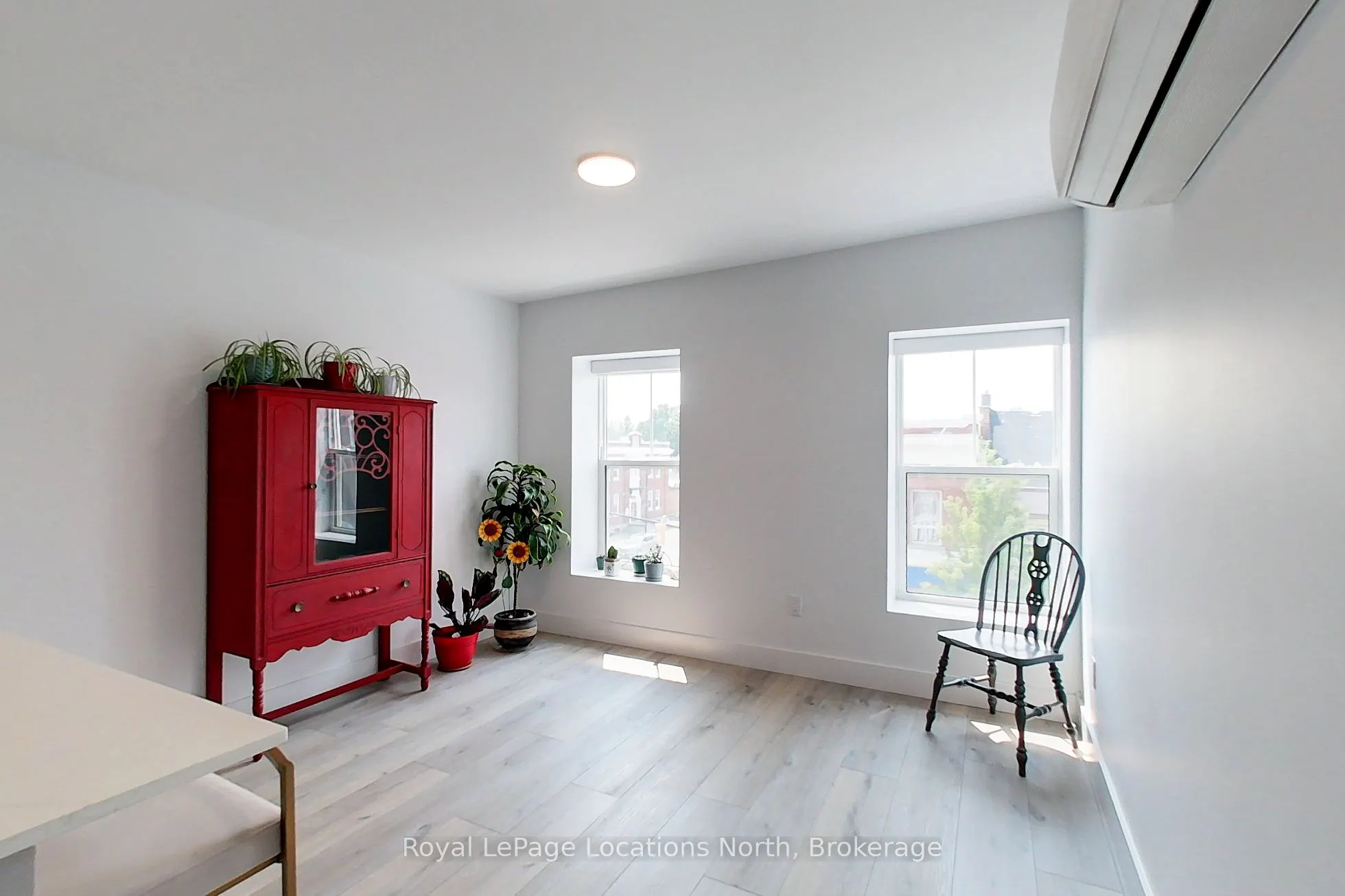 10 Trowbridge Street E, #302