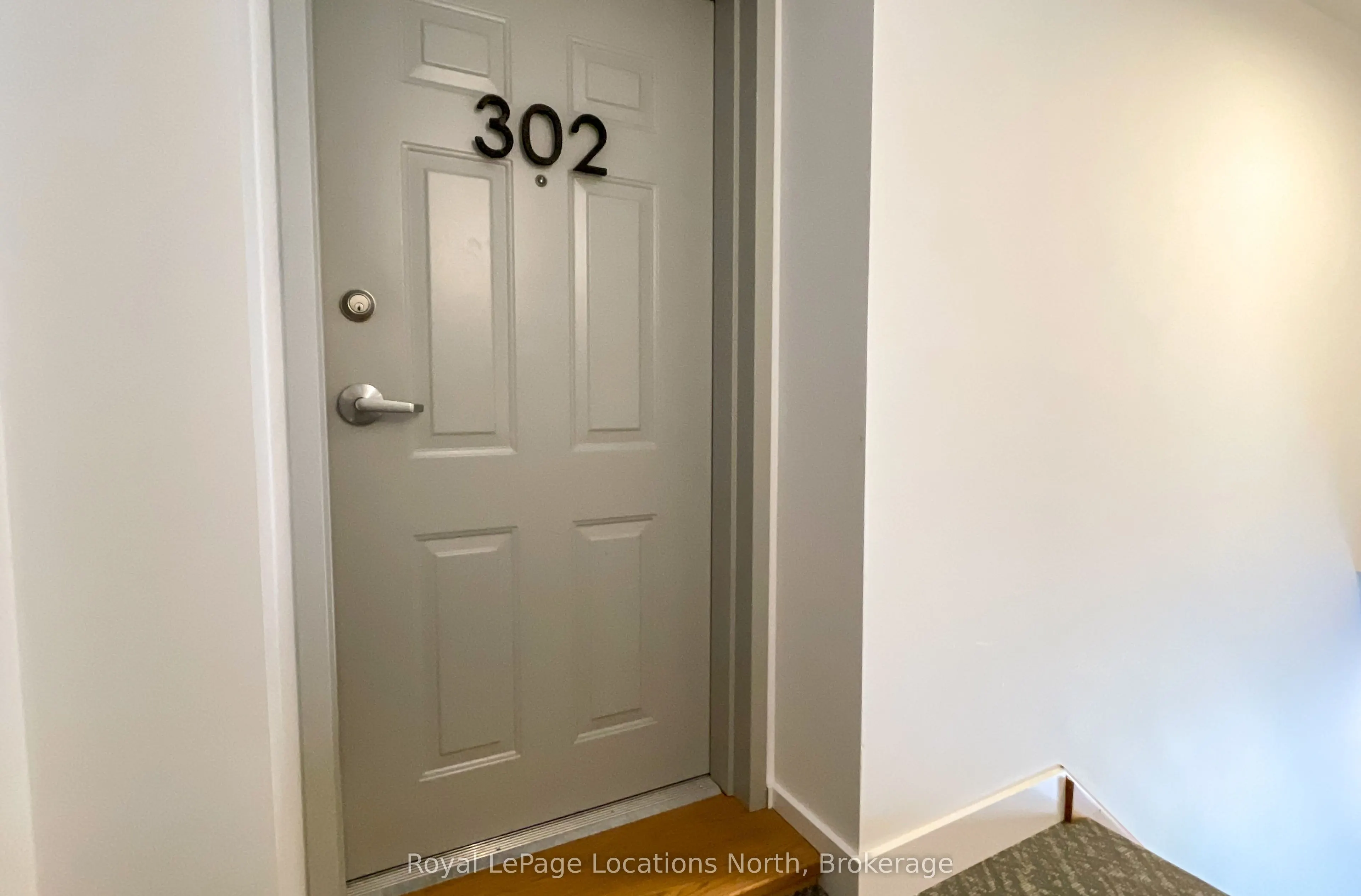 10 Trowbridge Street E, #302
