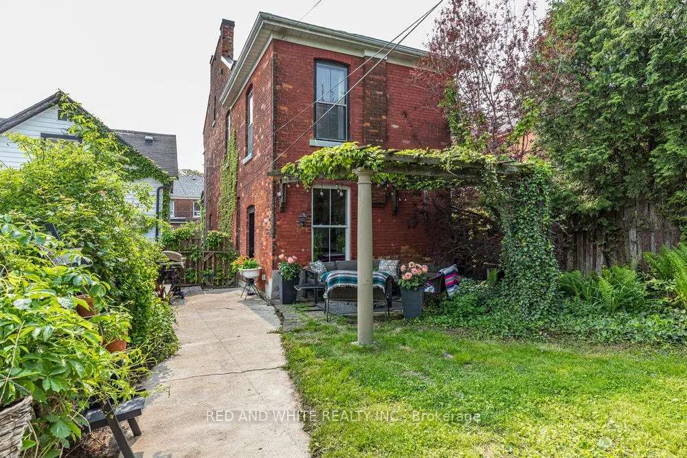 115 Locke Street N