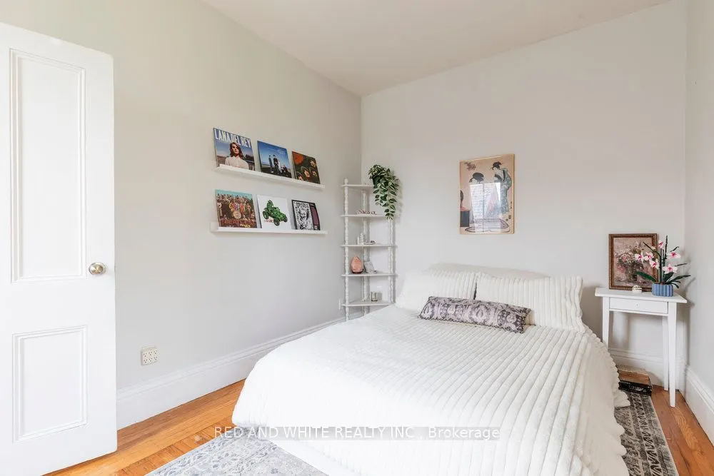 115 Locke Street N
