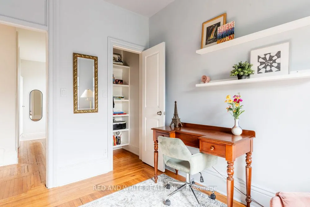 115 Locke Street N