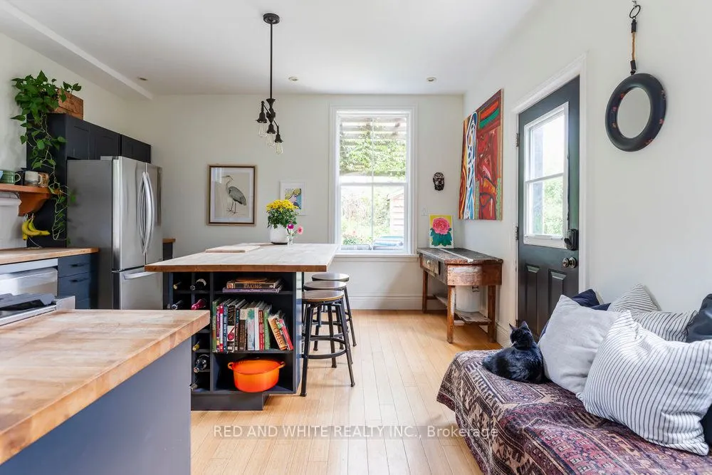 115 Locke Street N