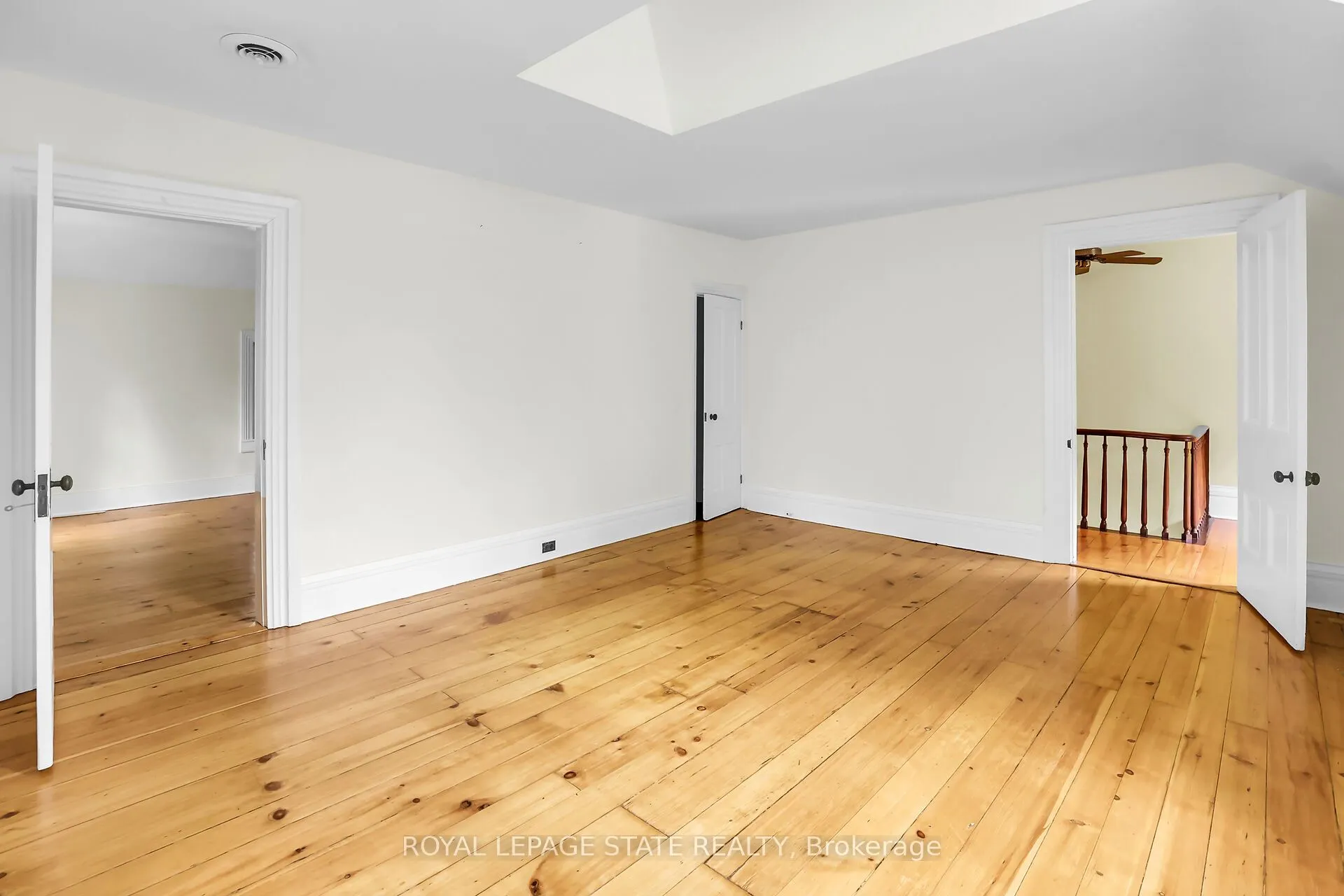 262 Main Street W