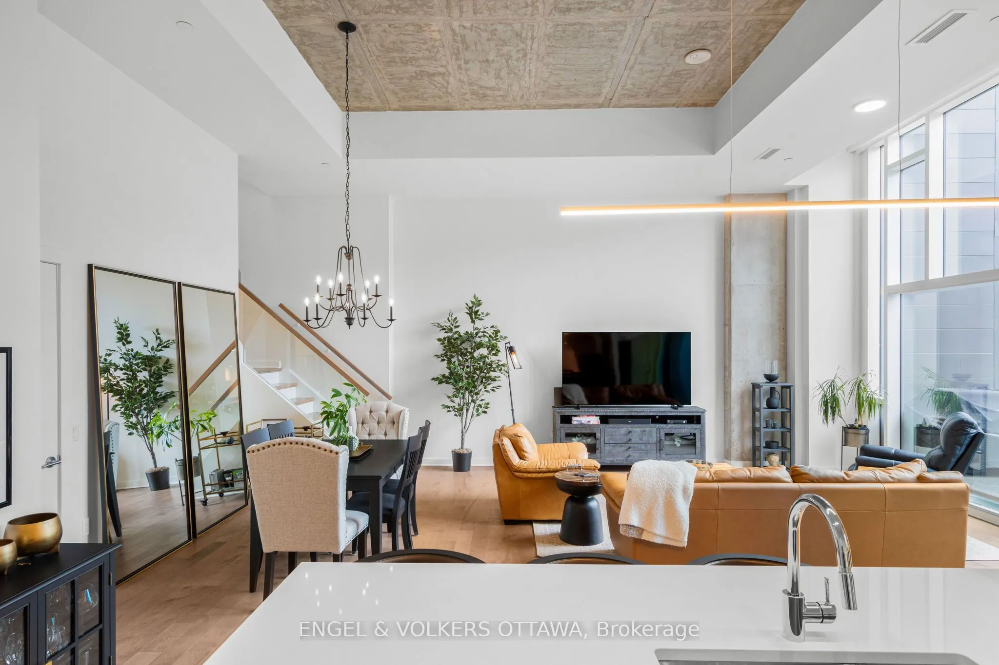 135 Barrette Street, #103