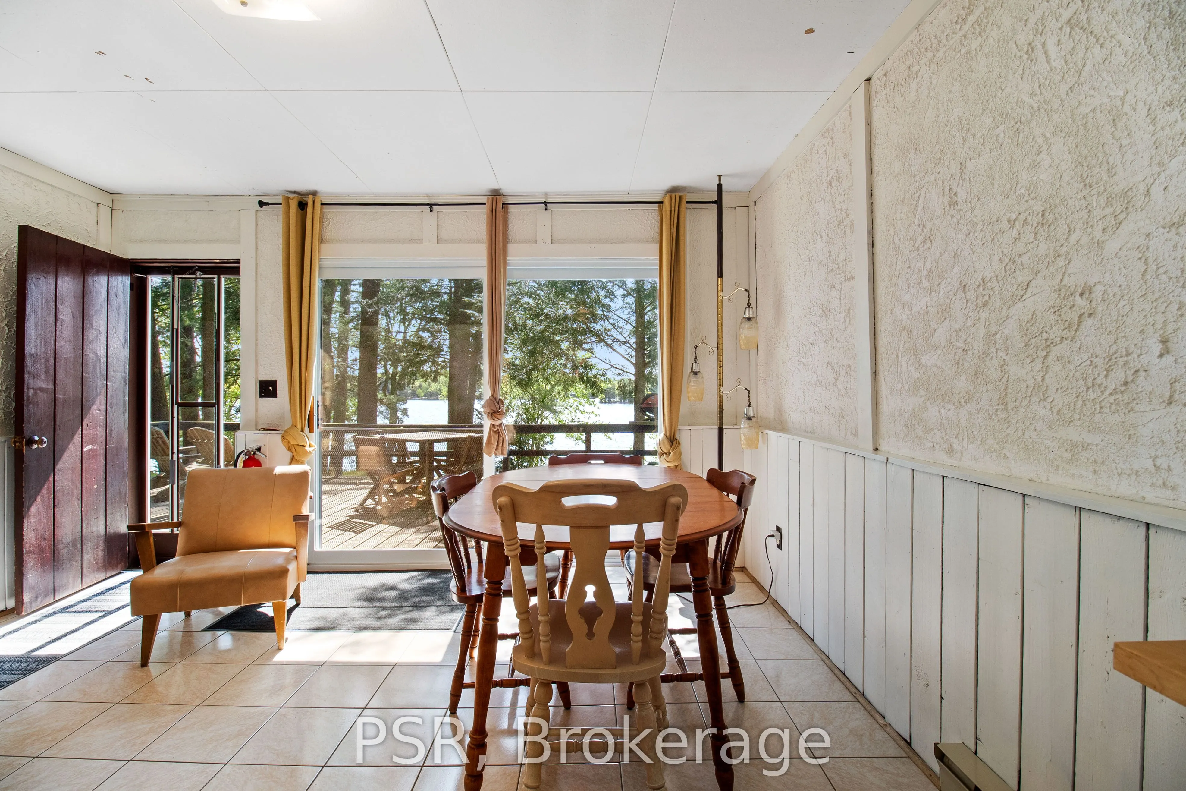1113 Moon River Road