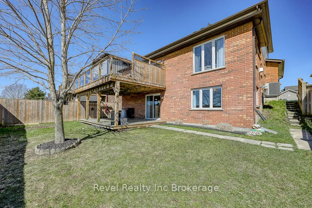 7 Woodhatch Crescent