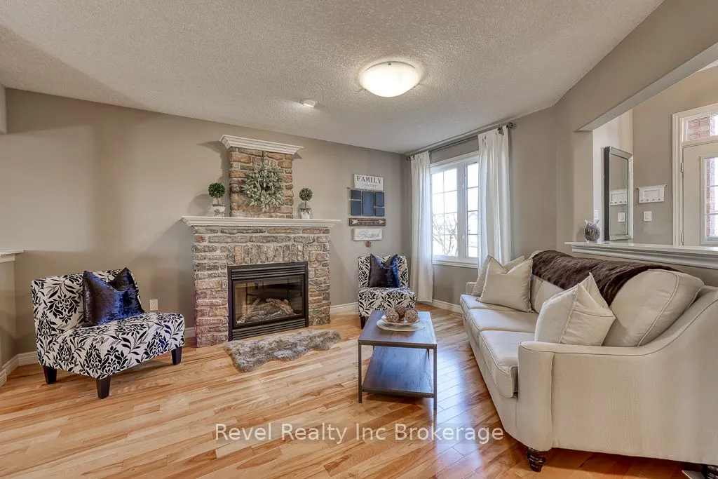 7 Woodhatch Crescent