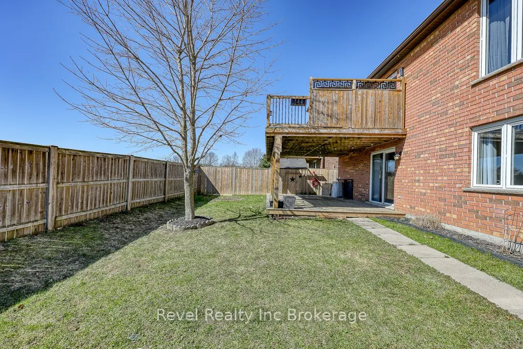 7 Woodhatch Crescent