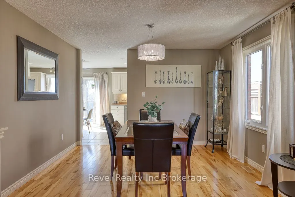 7 Woodhatch Crescent