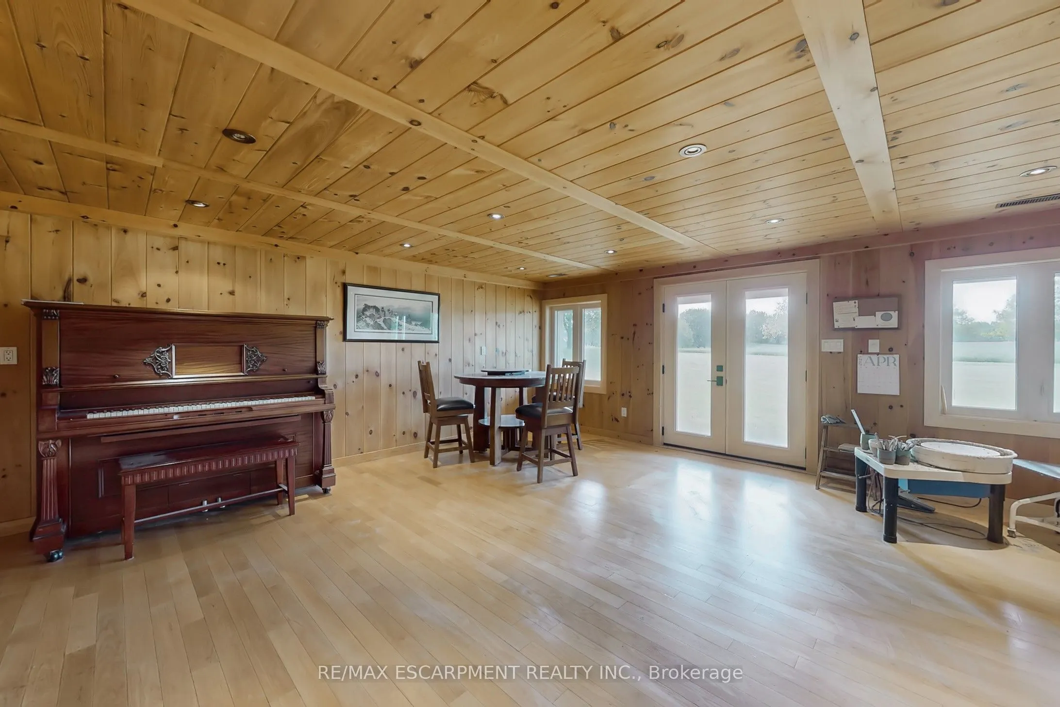 485 Concession 5 Road E