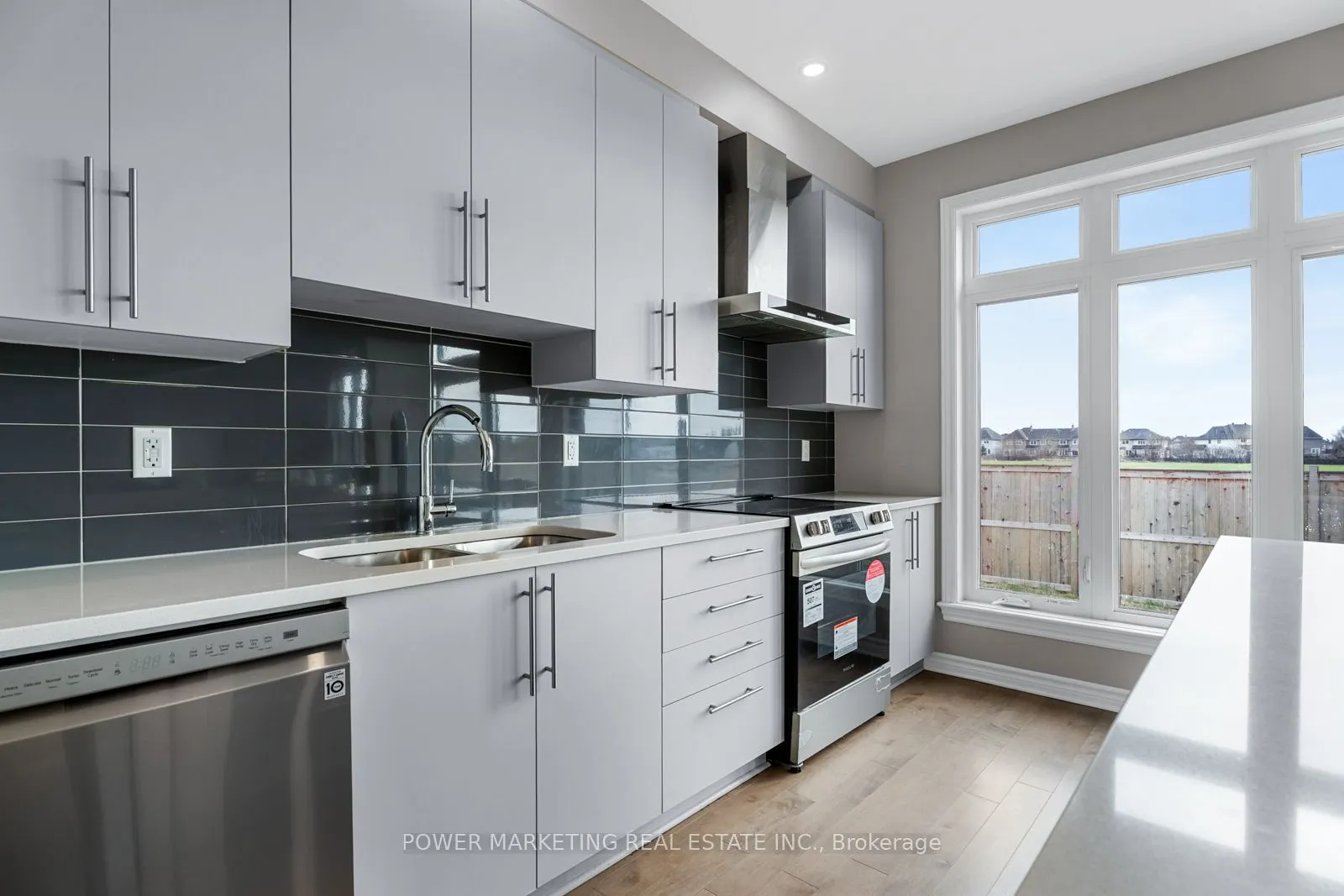 848 Snowdrop Crescent