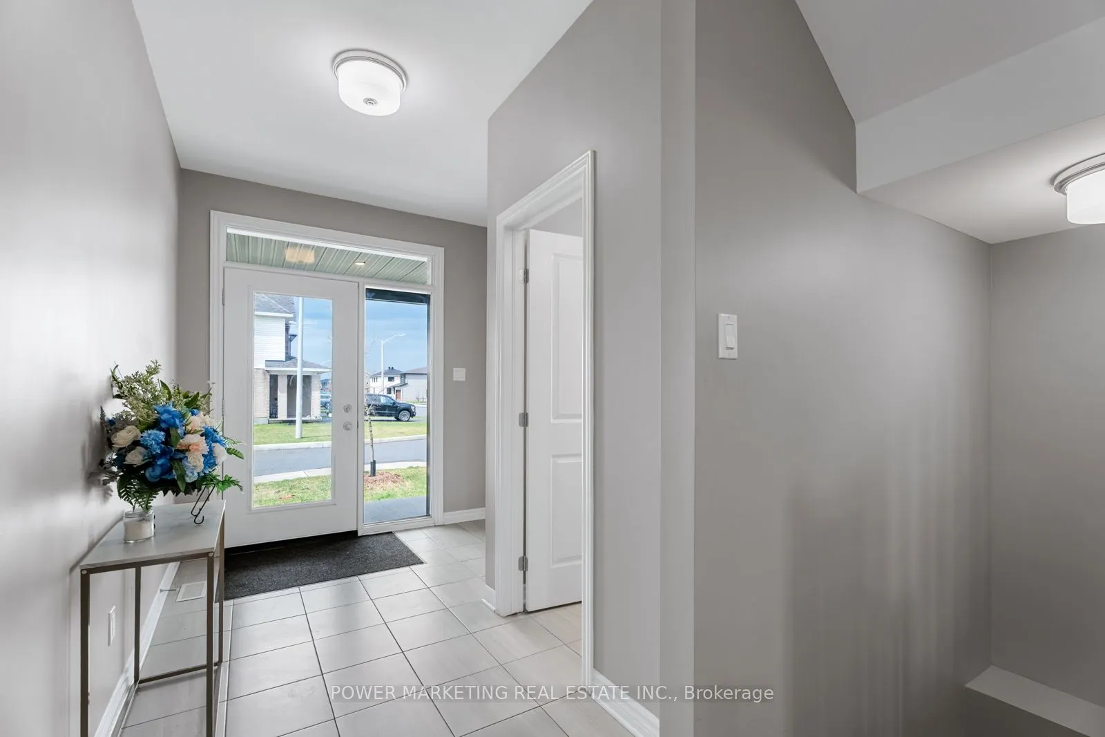 848 Snowdrop Crescent