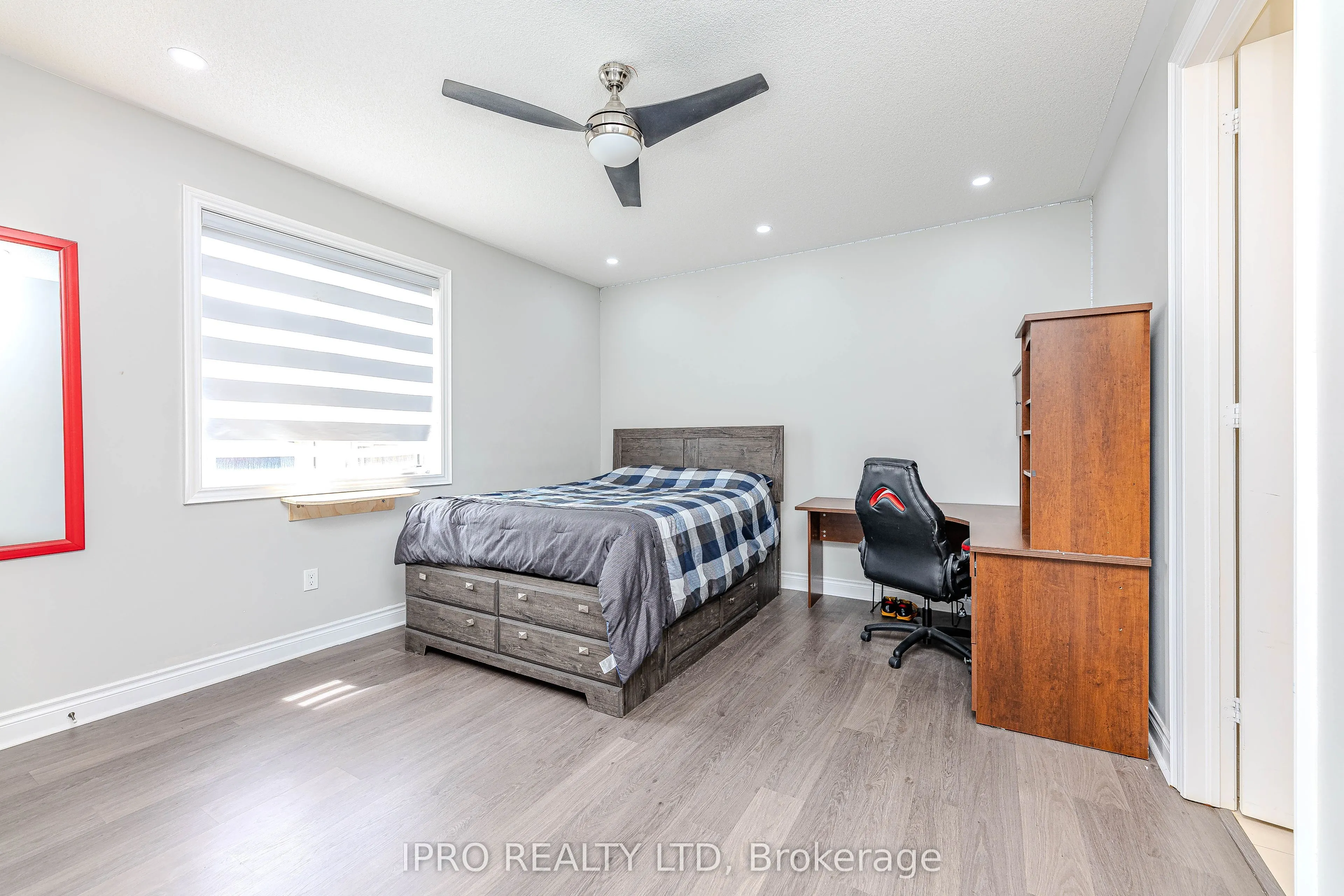 22 Stonegate Avenue