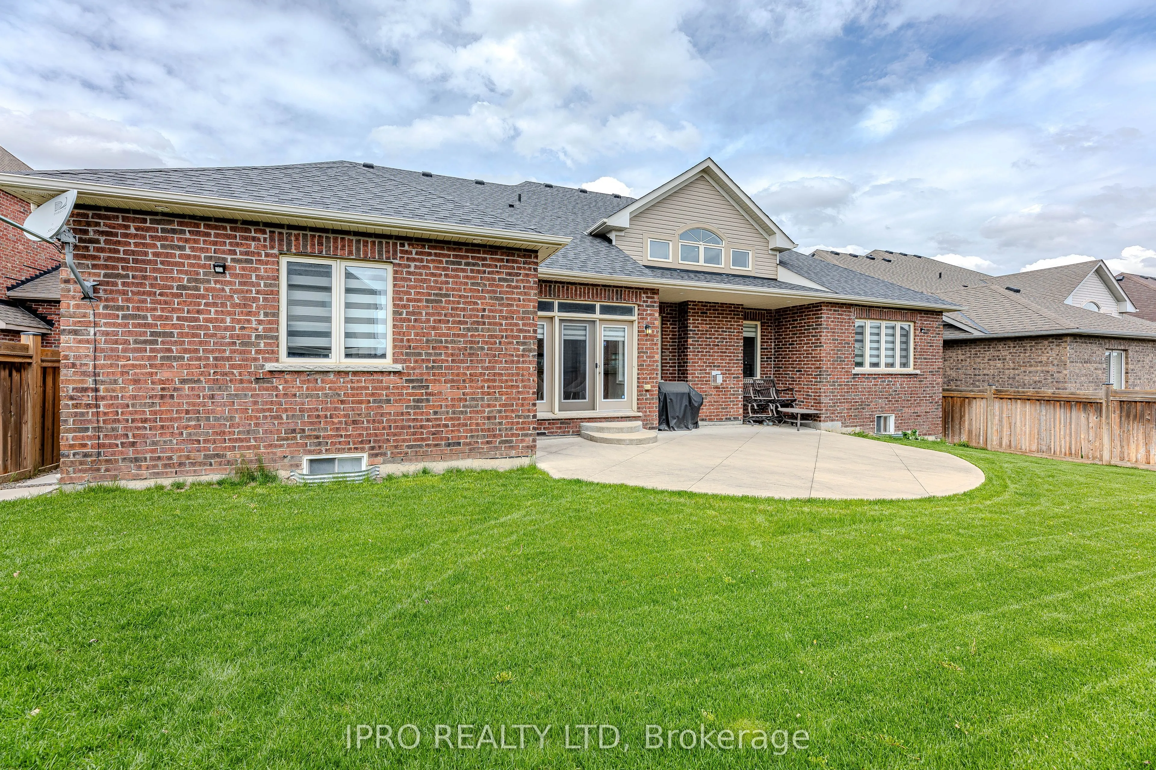 22 Stonegate Avenue