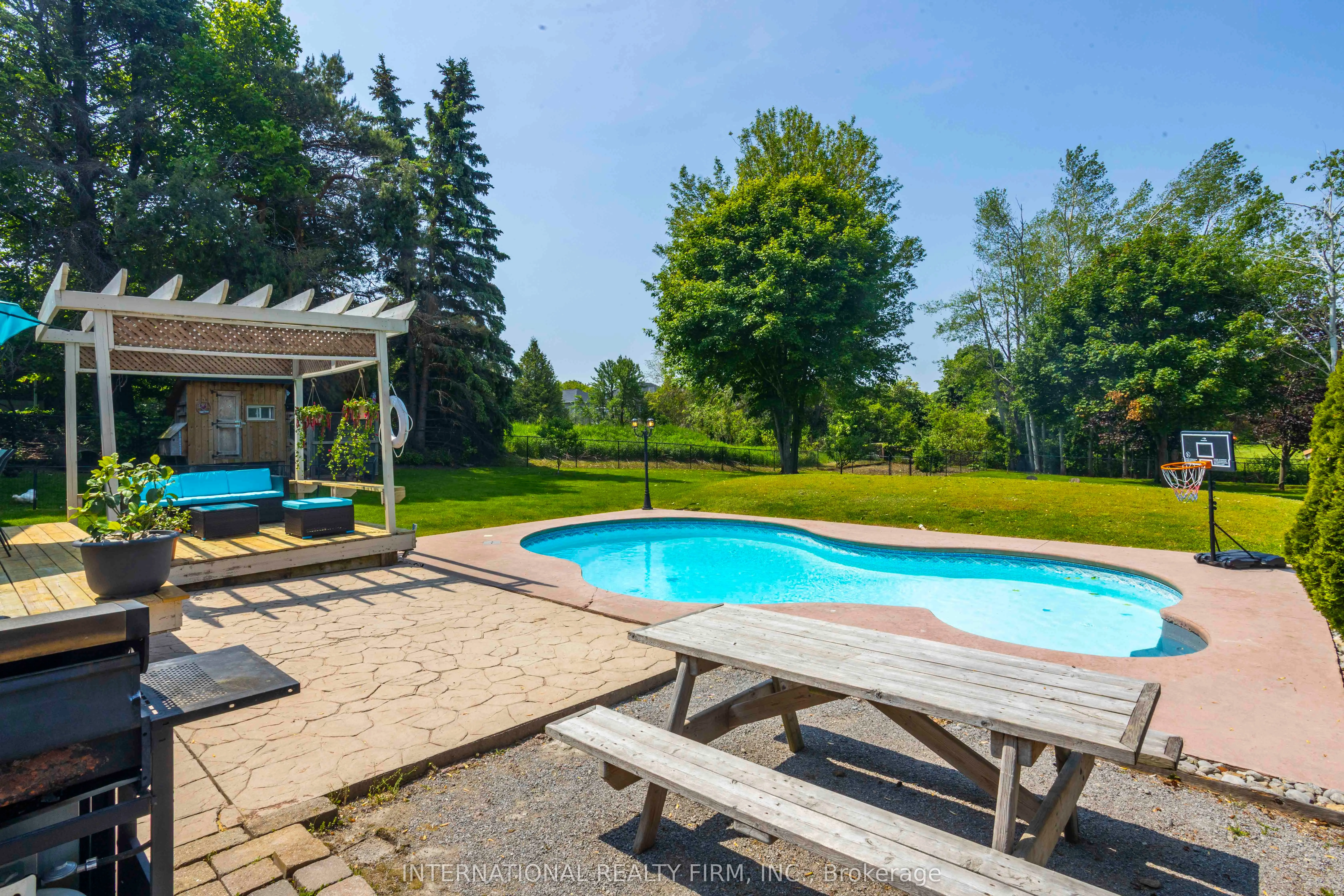 52 Shelley Drive