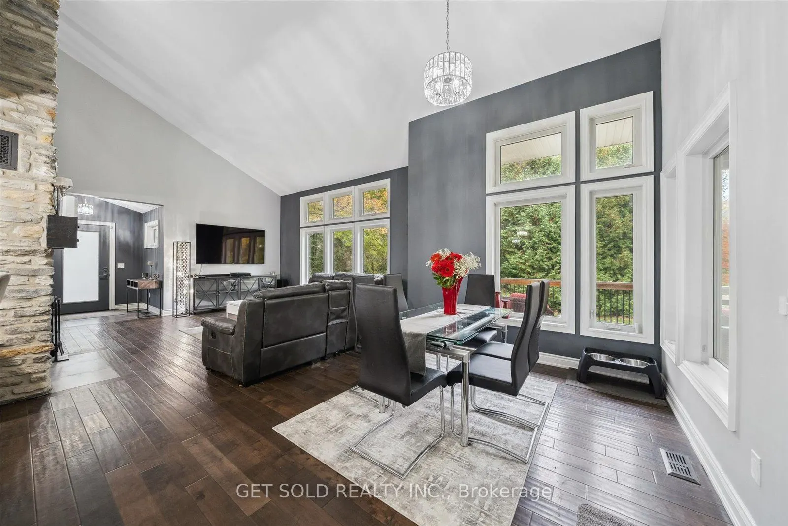 11 Fieldway Court