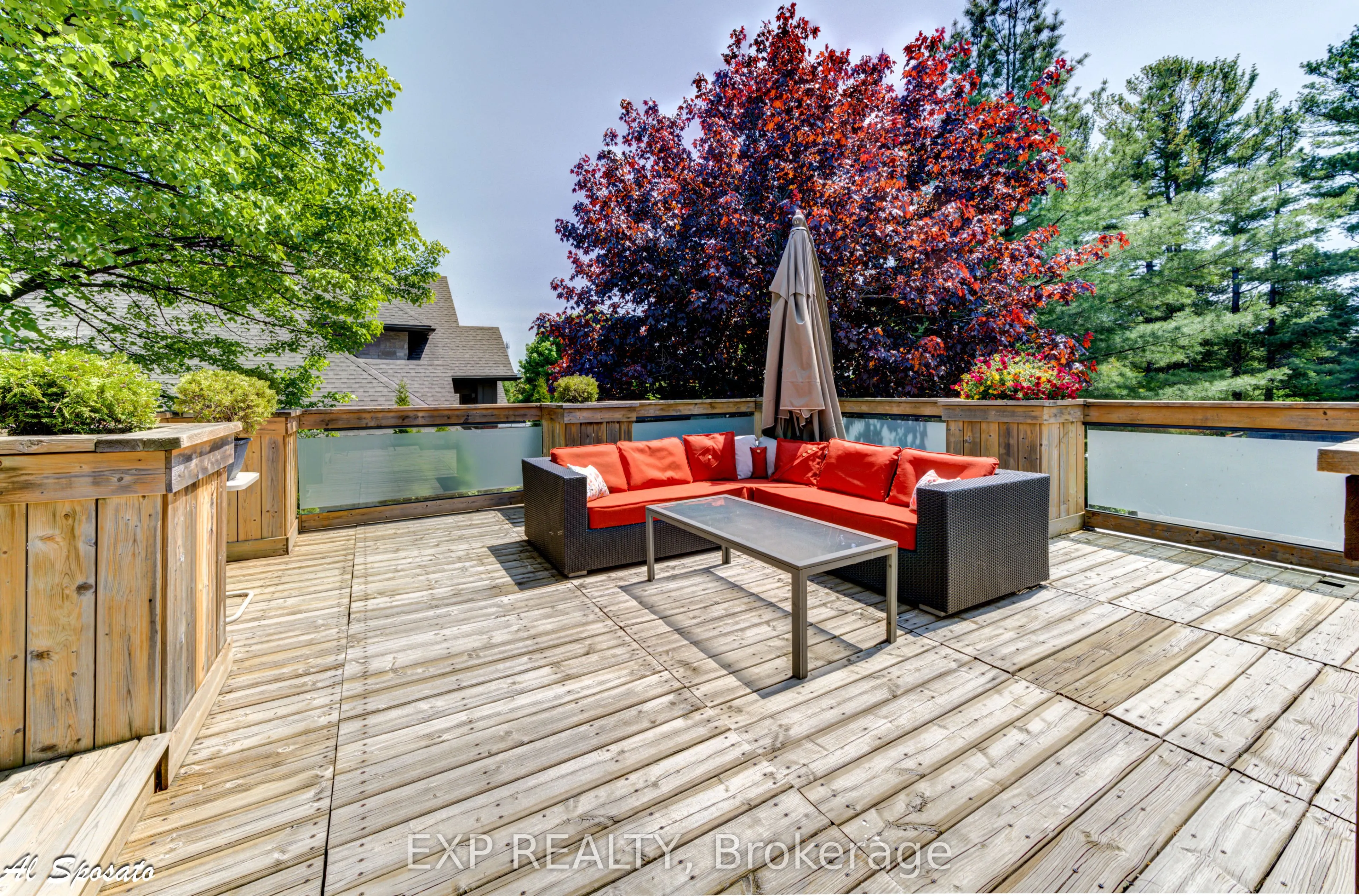 130 Louisa Street E