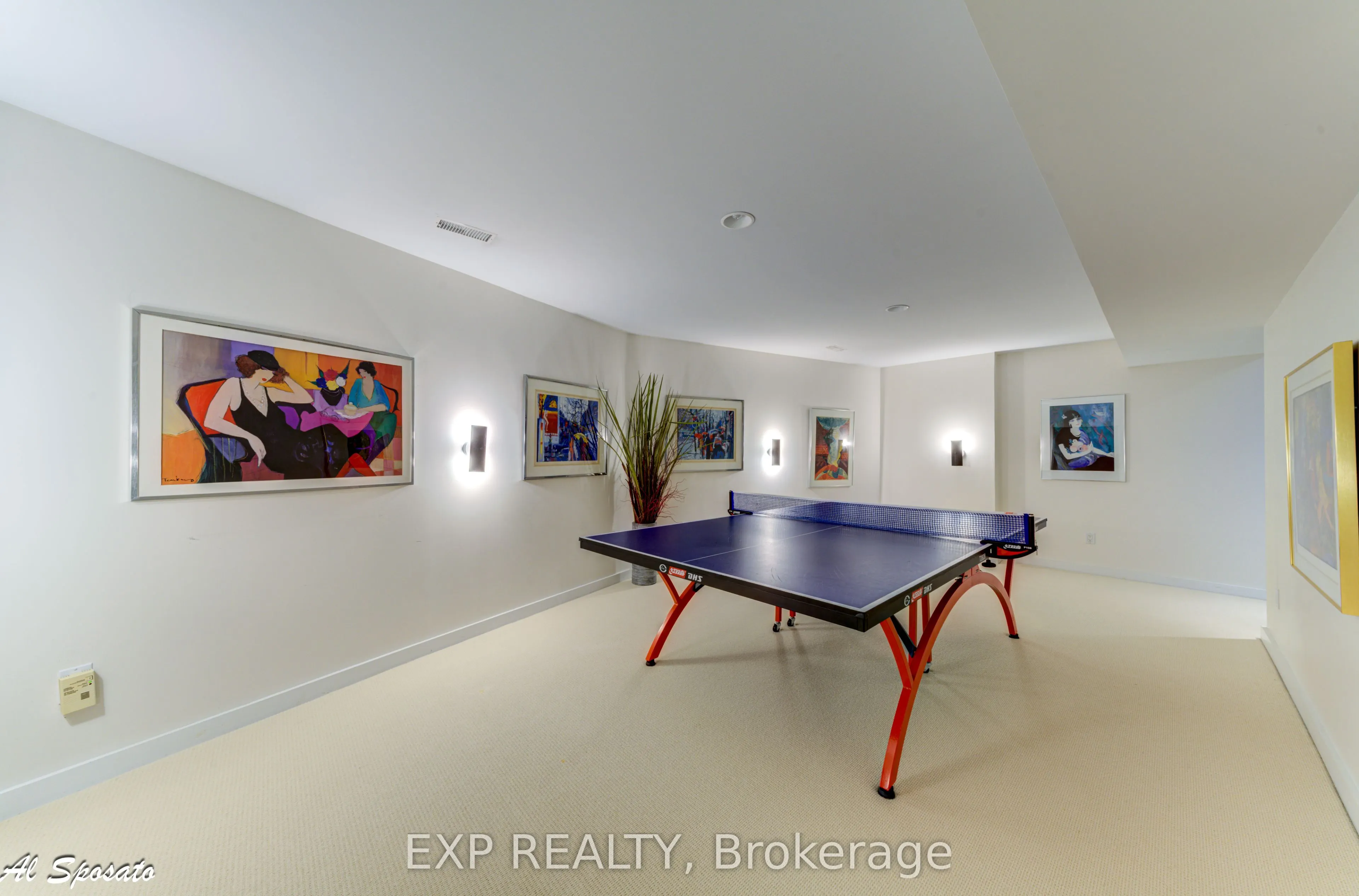 130 Louisa Street E