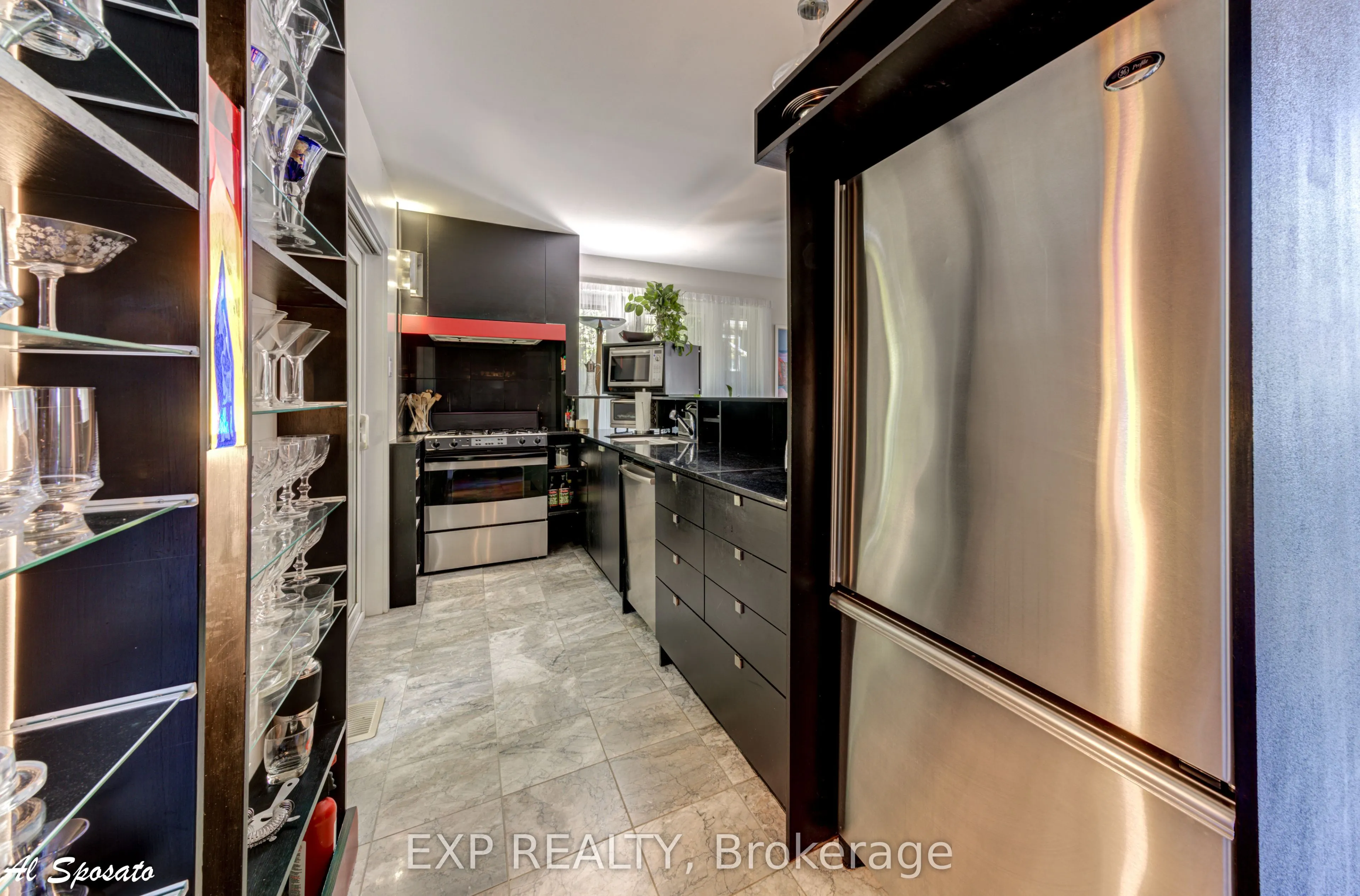 130 Louisa Street E