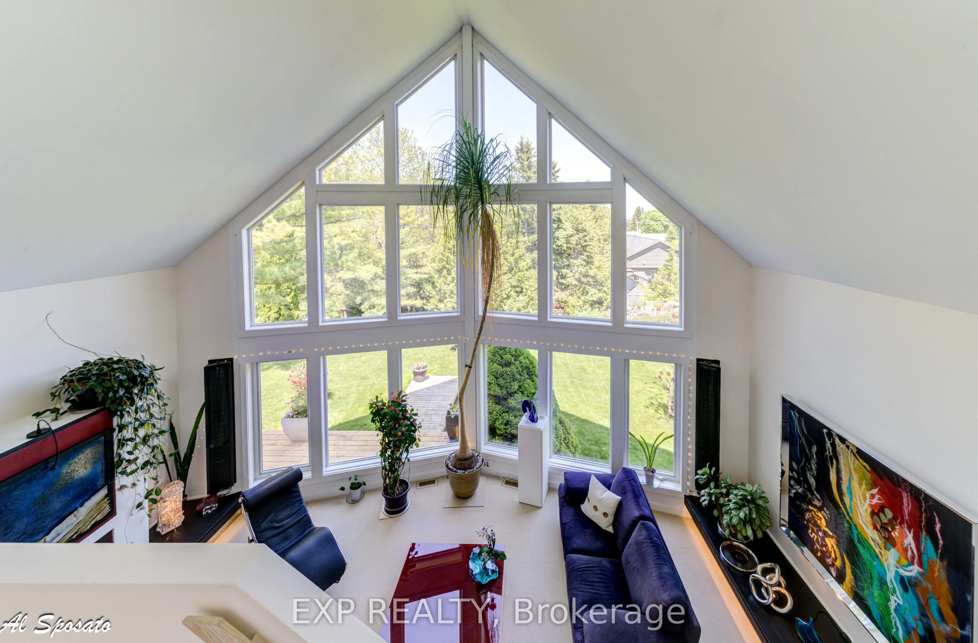 130 Louisa Street E