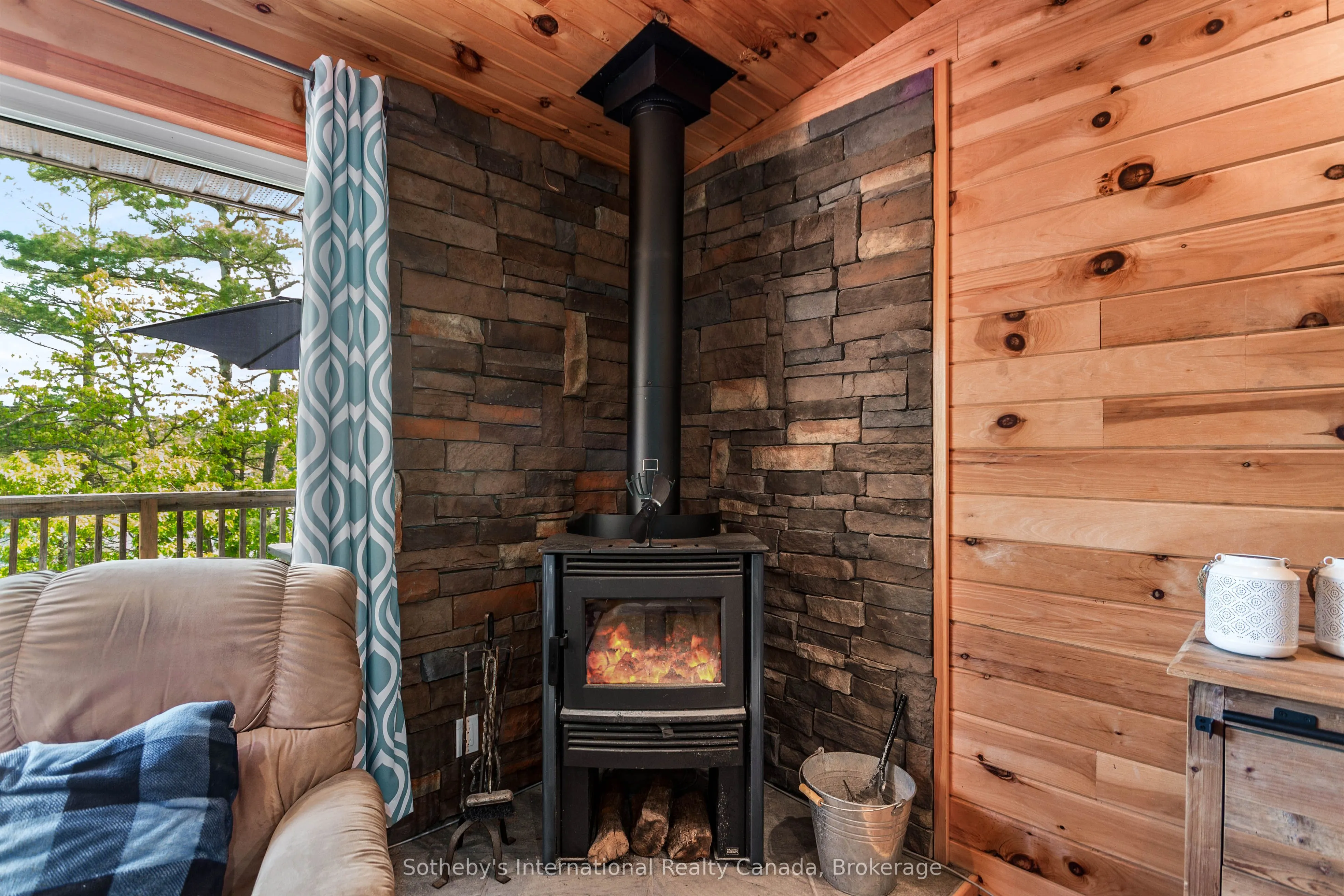 12494 Georgian Bay Shore